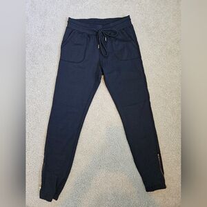 ZYIA Black Peak Zipper Joggers - XXS